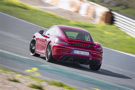 Porsche 718 Cayman GTS 4.0 (2020) | Reviews | Complete Car