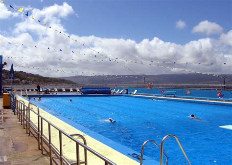 File:Gourock swimming pool.jpg - Wikipedia