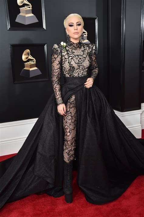 Lady Gaga Makes Lightning-Quick Outfit Change At 2018 Grammys: See The ...