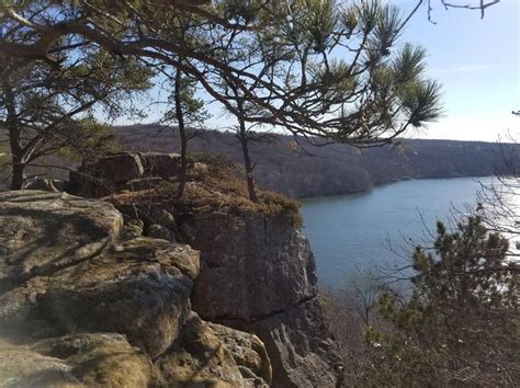 [OC] Cave Trail at Governor Dodge State Park in WI [4032 x 3024] | Wisconsin state parks, State ...