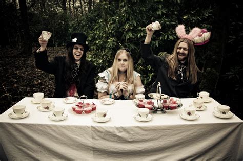 alice4-the tea party by ClickClickBangUK on DeviantArt