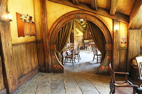 15 Best Hobbiton Tours - The Crazy Tourist