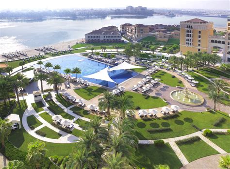 The Ritz-Carlton Abu Dhabi, Grand Canal, Abu Dhabi, UAE - Trailfinders ...