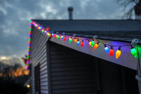 Tips for Hanging Christmas Lights On Your Roof | Ranch Roofing