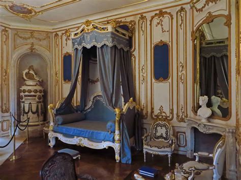 Louis XVI Style | Antique Furniture History | Styylish