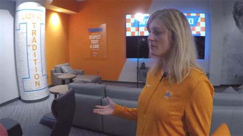 Tennessee Lady Vols Coach Kellie Harper shows off revamped locker room ...