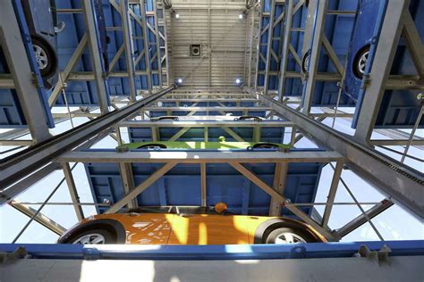 8-story car vending machine opens in San Antonio