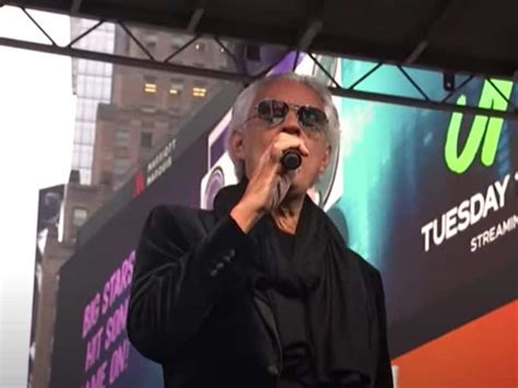 Andrea Bocelli Performs 'Amazing Grace' At Times Square In Promotion Of ...