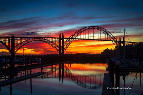 Yaquina Bay Bridge at sunset | Ocean art painting, Bay bridge, Oregon