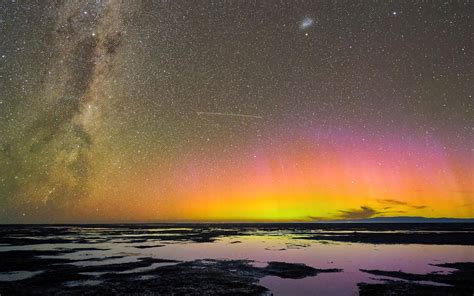 aurora australis over birdlings flat new zealand 5 Mac Wallpaper ...