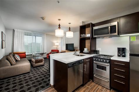 Hotel Rooms & Amenities | TownePlace Suites Waco South