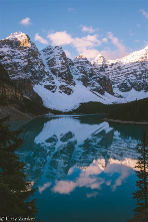 Sunrise on Moraine Lake, Banff National Park [OC] [1333 X 2000] : r/EarthPorn