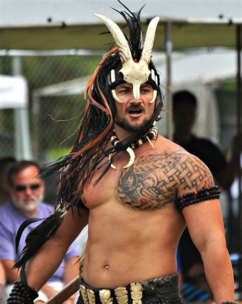 Polynesian Warrior Dancer © Glennia #Marquesantattoos | Polynesian men, Hawaiian tattoo ...