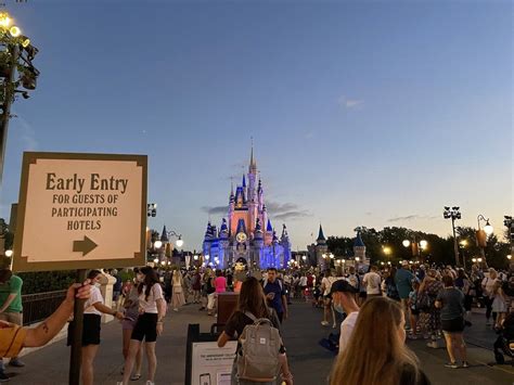 Magic kingdom rope drop and early entry strategy 2023 – Artofit