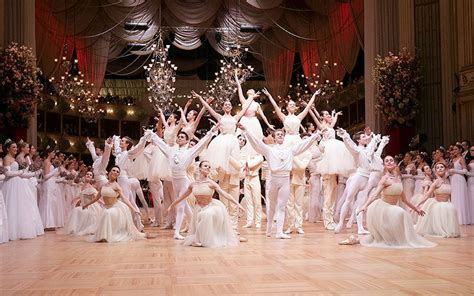 The 60th annual Vienna Opera Ball, in pictures