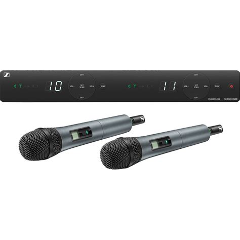 Sennheiser XSW 1-825 Dual-Vocal Set with Two 825 XSW 1-825