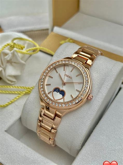 Analog Fossil Watches For Women at Rs 2400/piece in Surat | ID: 2850552715448