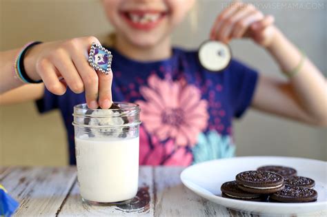 Oreo Dunk Challenge: This is How We Dunk! - The PennyWiseMama