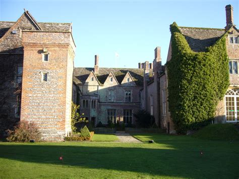 Littlecote House Hotel © Dave Hunt cc-by-sa/2.0 :: Geograph Britain and Ireland