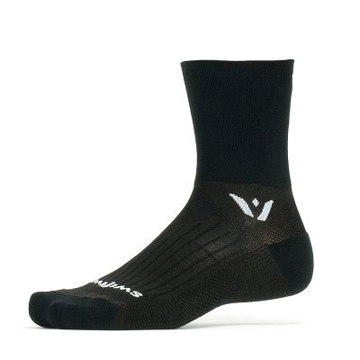 Best Cycling Socks Reviewed & Compared 2024 | Gearweare.net