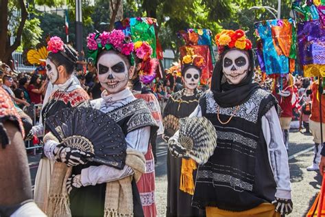 Day of the Dead in Mexico (2019) - How to Celebrate Dia de Muertos