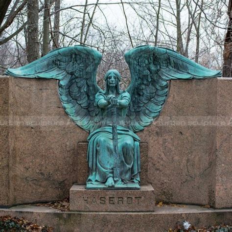 Weeping Angel Statue