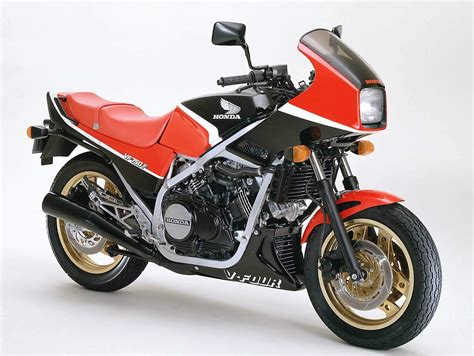 フロント ブレーキパッド V45 インターセプター VF750F Interceptor 83年-85年 ホンダ HONDA ラッピング無料