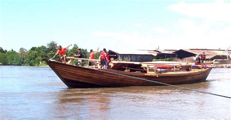 .: DENR-Caraga: Masawa Hong Butuan, 2nd Balangay Boat Replica- Feb. 3, 2010