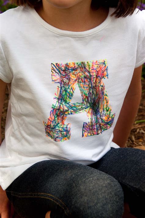 Aesthetic Nest: Craft: Scribble Initial T-Shirt (Tutorial)