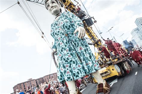 VIDEO: Royal De Luxe: 'The Giants Journey' Unveiled - I Love Limerick