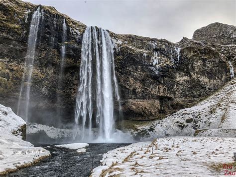 Seljalandsfoss in Winter (Iceland) - Tips + Photos of waterfalls