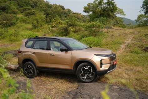 2024 Tata Safari AT First Drive Review - Flagship Soul - Car India