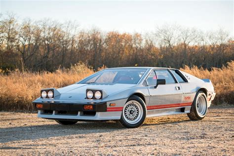 Lotus Esprit Turbo 1983 - Une carrosserie en polyester stratifié - Photoscar | Lotus esprit ...