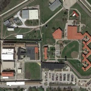 Lansing Correctional Facility in Lansing, KS - Virtual Globetrotting