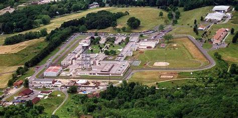 Women are back at federal prison in Danbury - NewsTimes