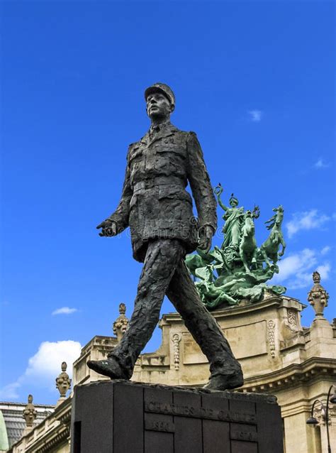 Charles De Gaulle Statue editorial photography. Image of europe - 112931972