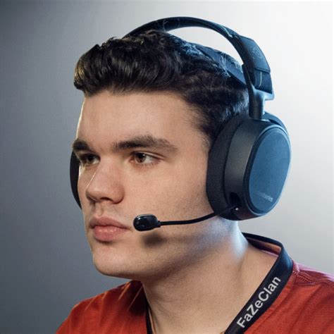 The Best Wireless Xbox Headset | SteelSeries