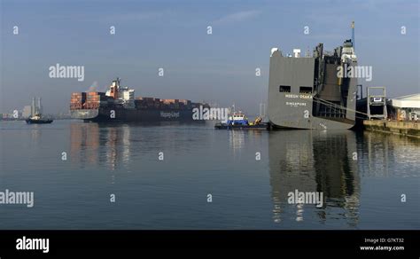 Ship Grounding Stock Photos & Ship Grounding Stock Images - Alamy