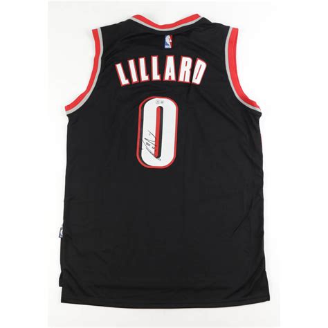 Damian Lillard Signed Jersey (Beckett) | Pristine Auction