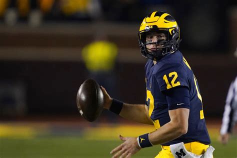 Michigan OC defends QB Cade McNamara: Wins and losses ‘the only stat ...