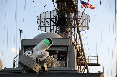 File:Laser Weapon System aboard USS Ponce (AFSB(I)-15) in November 2014 ...