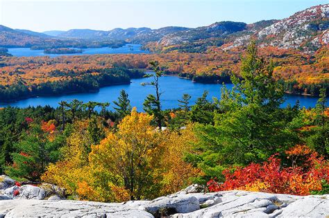 8 Breathtaking Spots to View the Fall Colors in Ontario