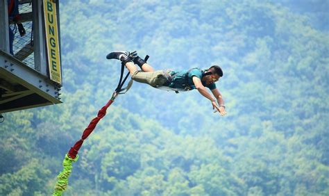 10 Fascinating Facts About Bungee Jumping - Facts.net