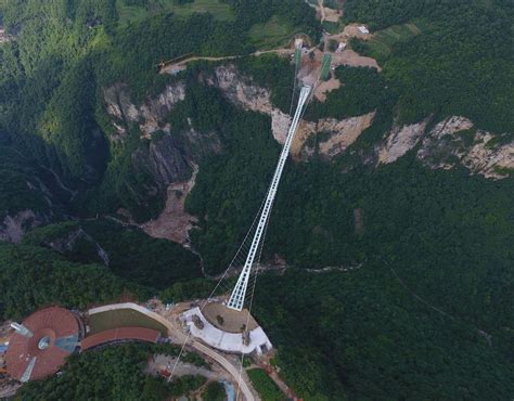 The glass bridge at the Grand Canyon of Zhangjiajie National Forest ...