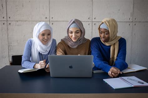 Peringkat Universitas Islam Terbaik di Indonesia, Ada Favoritmu?