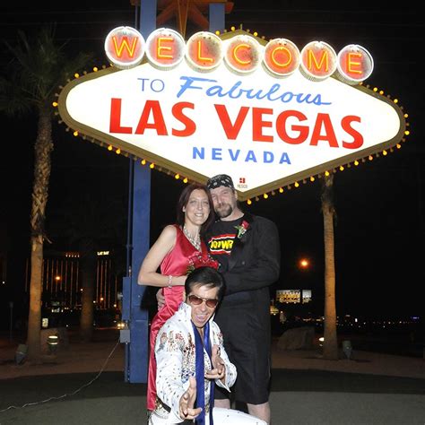 las-vegas-sign-wedding | Las Vegas Wedding