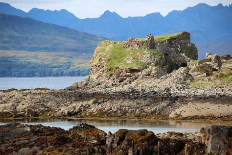 Isle Of Skye Castles : A View Into Clans Historical Past