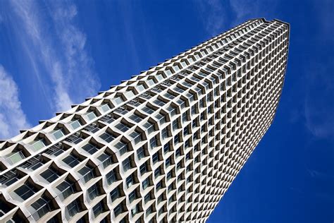 Centre Point | Centre Point skyscraper in central London - h… | Flickr