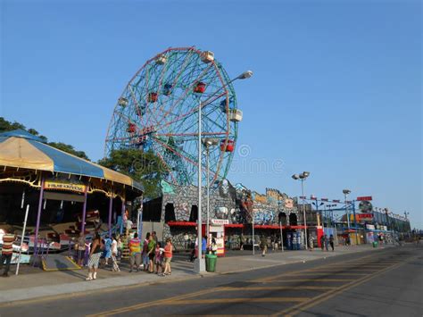 Amusement Rides on Coney Island. Editorial Stock Photo - Image of shore, coney: 42870523