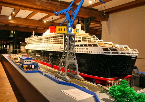 LEGO Ship | Model of "Queen Mary II" ship built from LEGO bl… | Flickr